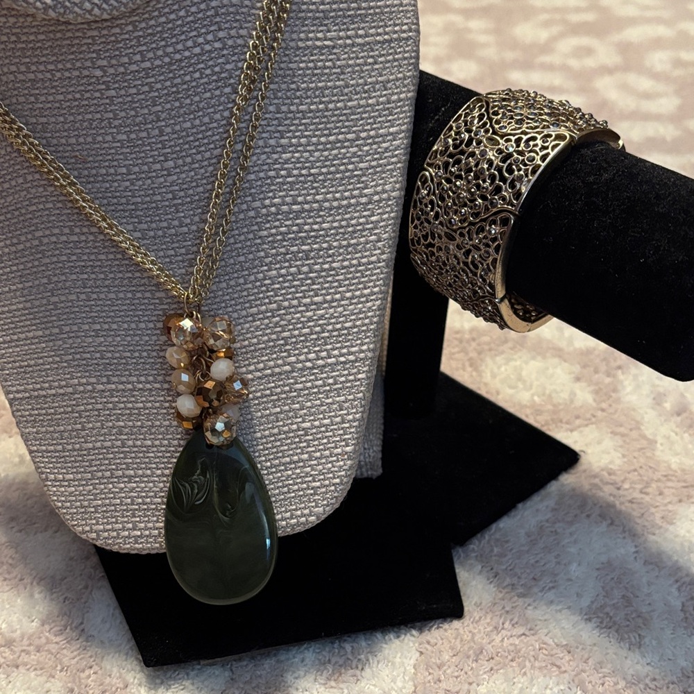 WHBM Elegant Gold and Green Bracelet, with Necklace